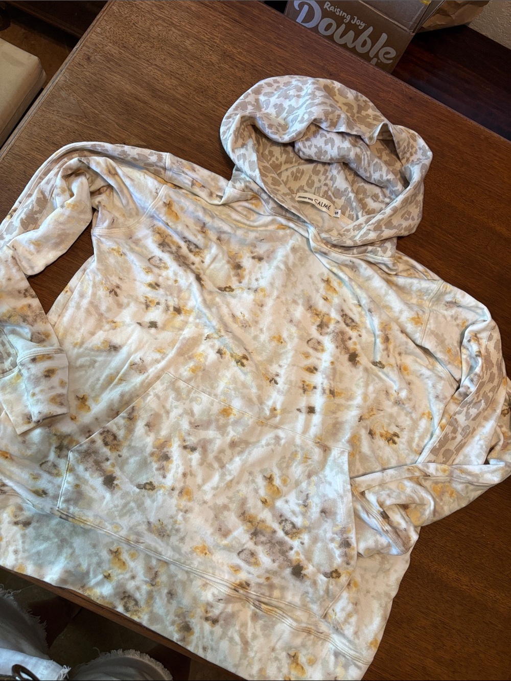 Johnny was calme s Beige Tie-Dye Hoodie with Gold Accents